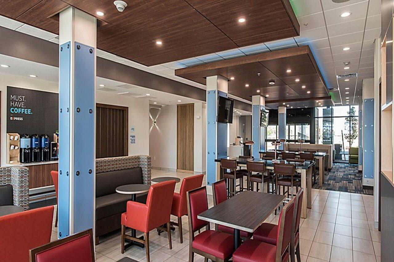 Holiday Inn Express & Suites - Phoenix North - Happy Valley By Ihg Luaran gambar