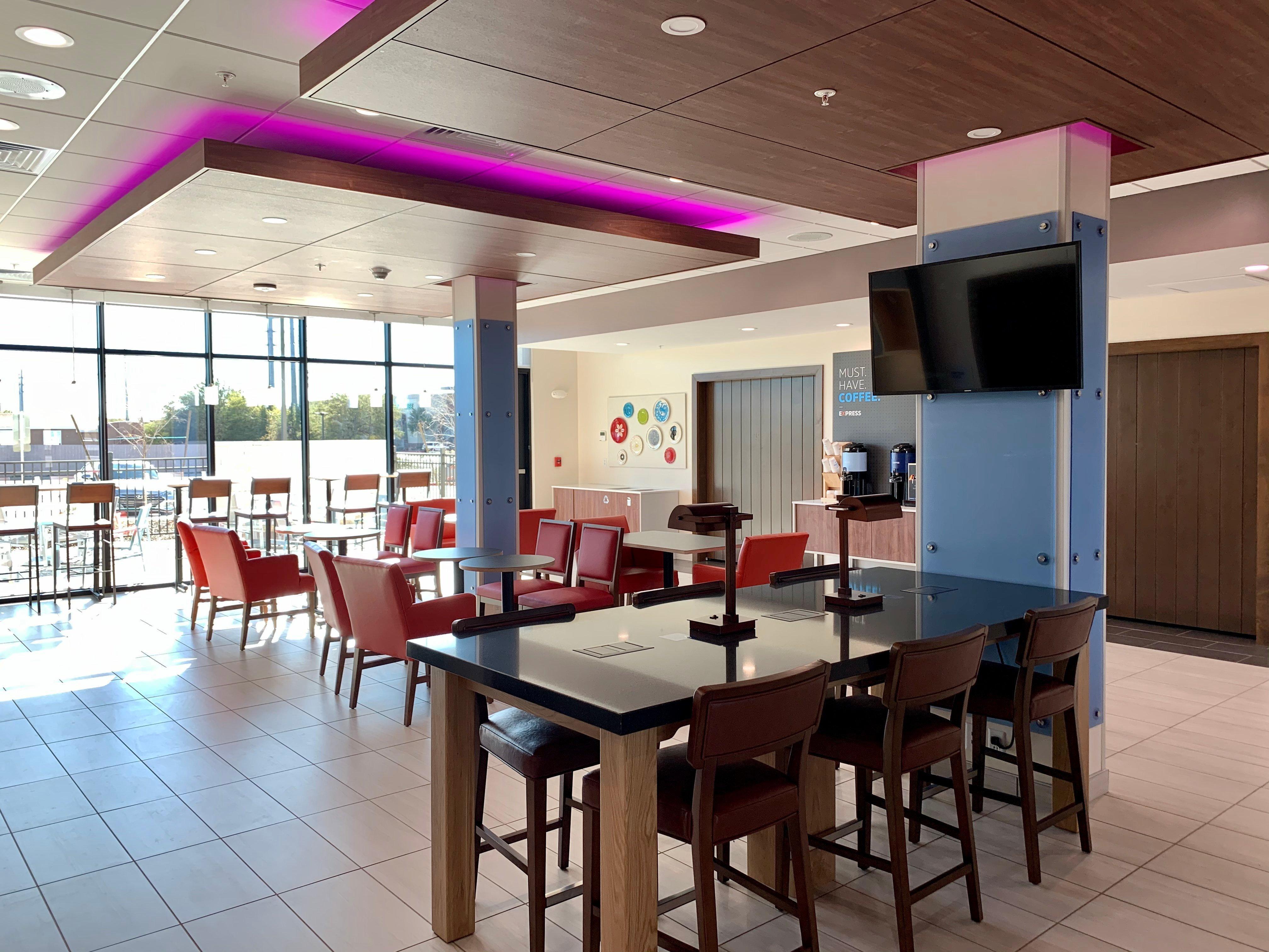 Holiday Inn Express & Suites - Phoenix North - Happy Valley By Ihg Luaran gambar